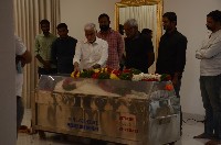 Celebs Pay Homage to Taraka Ratna